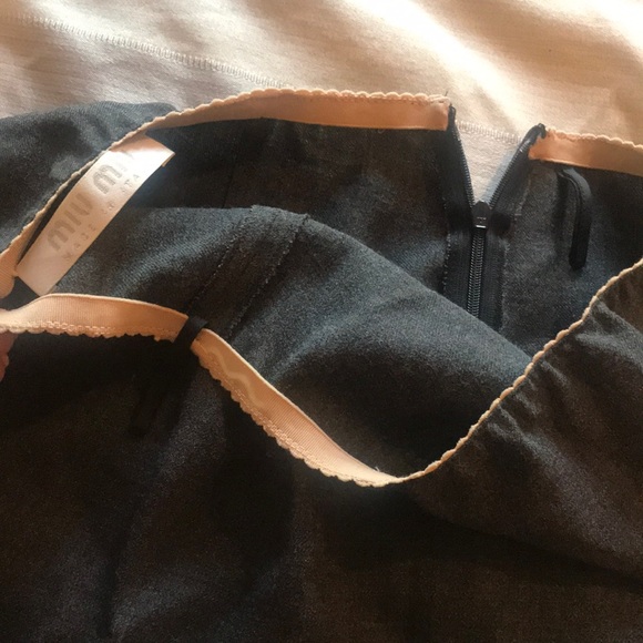 Miu Miu Gray mini skirt - Picture 2 of 2